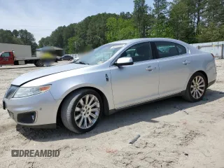 2011 Lincoln MKS EcoBoost z VIN 1LNHL9FT2BG610617, wystawiony jako Copart lot #56541585 z przebiegiem 136 989 mil mil oraz Szkoda całkowita • Salvage title. Historia ofert i sprzedaży dostępna na DreamBid. Obrazek 1.