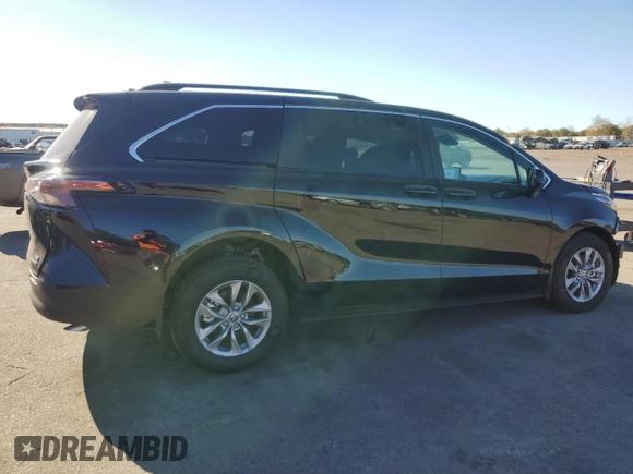 2024 Toyota Sienna LE with VIN 5TDKRKEC3RS210941, listed as a Copart auction lot 77763414 with 9,863 mi miles and Salvage Title. Bid and sale history available at carsss.com. Image 3.