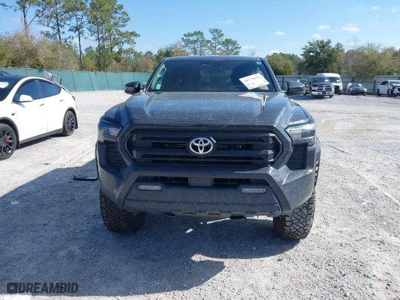 2024 Toyota Tacoma 4WD SR5 with VIN 3TYLB5JNXRT031852, listed as a IAAI auction lot 41779552 with 9,625 mi miles. Bid and sale history available at carsss.com. Image 12.