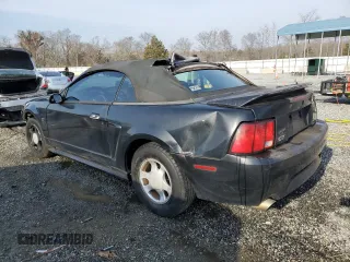 2000 Ford Mustang GT with VIN 1FAFP45X4YF270902, listed as a Copart auction lot 48821005 with 0 mi miles and Salvage Title. Bid and sale history available at carsss.com. Image 2.