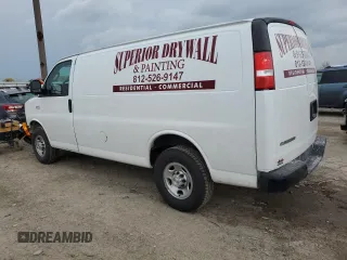 2022 Chevrolet Express Cargo z VIN 1GCWGAFP4N1280376, wystawiony jako Copart lot #54687655 z przebiegiem 63 251 mil mil oraz Szkoda całkowita • Salvage title. Historia ofert i sprzedaży dostępna na DreamBid. Obrazek 2.