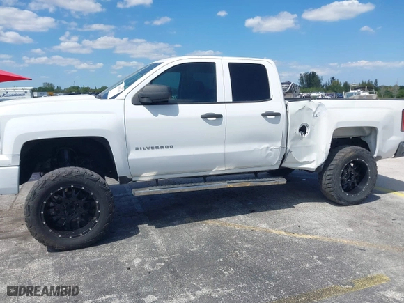 2015 Chevrolet Silverado 1500 LS with VIN 1GCRCPEC6FZ261955, listed as a IAAI auction lot 42051608 with 190,398 mi miles. Bid and sale history available at carsss.com. Image 6.