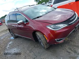 2017 Chrysler Pacifica Limited z VIN 2C4RC1GG1HR602947, wystawiony jako IAAI lot #42815959 z przebiegiem 113 088 mil mil oraz . Historia ofert i sprzedaży dostępna na DreamBid. Obrazek 1.