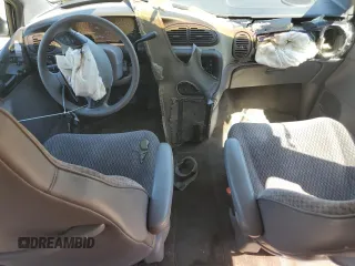 2000 Dodge Caravan SE z VIN 1B4GP44G7YB734074, wystawiony jako Copart lot #52830095 z przebiegiem Nie podano mil oraz Szkoda całkowita • Salvage title. Historia ofert i sprzedaży dostępna na DreamBid. Obrazek 8.