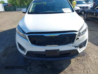 2017 Kia Sorento LX with VIN 5XYPGDA54HG187891, listed as a IAAI auction lot 42122755 with 143,131 mi miles and . Bid and sale history available at carsss.com. Image 6.