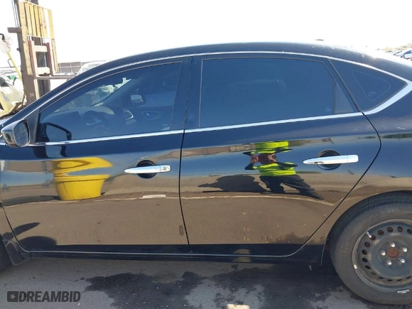 2016 Nissan Sentra SR with VIN 3N1AB7AP6GY209720, listed as a IAAI auction lot 41830411 with 98,932 mi miles. Bid and sale history available at carsss.com. Image 15.