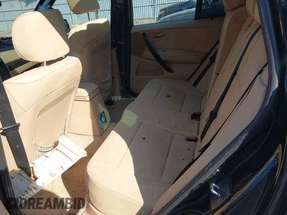 2007 BMW X3 3.0si с VIN WBXPC934X7WJ01095, выставлен на аукционе IAAI как лот 42596666 с пробегом 169 793 миль миль и . История ставок и продаж доступна на DreamBid. Изображение 8.