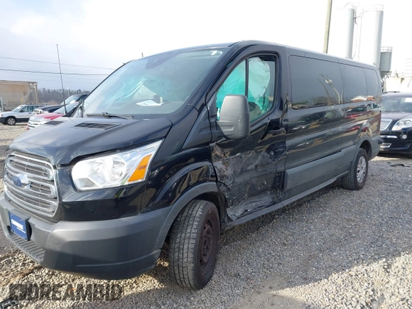 2018 Ford Transit Passenger XL z VIN 1FBZX2YM5JKA57441, wystawiony jako IAAI lot #41257346 z przebiegiem 71 702 mil mil oraz . Historia ofert i sprzedaży dostępna na DreamBid. Obrazek 17.