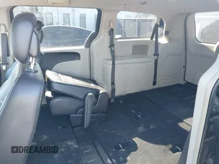 2015 Chrysler Town & Country Touring with VIN 2C4RC1BG0FR654588, listed as a IAAI auction lot 42001538 with 175,403 mi miles. Bid and sale history available at carsss.com. Image 8.