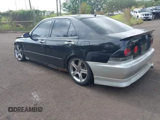 2001 Lexus IS 300/350 z VIN JTHBD182010001514, wystawiony jako IAAI lot #42122096 z przebiegiem 138 025 mil mil oraz . Historia ofert i sprzedaży dostępna na DreamBid. Obrazek 3.