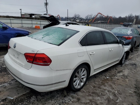 2013 Volkswagen Passat SEL Premium with VIN 1VWCP7A35DC118069, listed as a Copart auction lot 44189425 with 86,376 mi miles and Salvage Title. Bid and sale history available at carsss.com. Image 3.