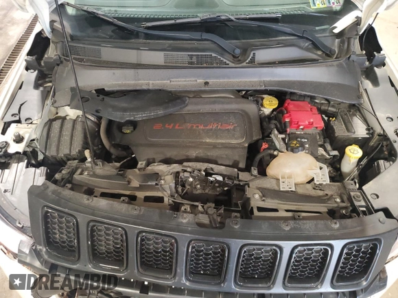 2020 Jeep Compass Latitude with VIN 3C4NJDBB1LT157875, listed as a Copart auction lot 60310155 with 81,817 mi miles and Salvage title. Bid and sale history available at DreamBid. Image 12.