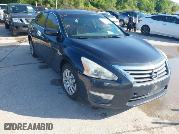 2015 Nissan Altima 2.5 S with VIN 1N4AL3AP4FN903293, listed as a IAAI auction lot 41960769 with 213,672 mi miles. Bid and sale history available at carsss.com. Image 1.