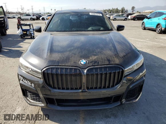 2022 BMW 7 Series 740i with VIN WBA7T2C07NCH95602, listed as a Copart auction lot 72067674 with 136,950 mi miles and Salvage Title. Bid and sale history available at carsss.com. Image 5.