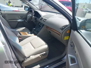 2005 Volvo XC90 с VIN YV1CZ592251167427, выставлен на аукционе IAAI как лот 41794461 с пробегом 128 654 миль миль и . История ставок и продаж доступна на DreamBid. Изображение 5.