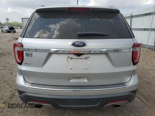 2018 Ford Explorer XLT z VIN 1FM5K7D85JGA54665, wystawiony jako Copart lot #50333465 z przebiegiem 59 877 mil mil oraz Szkoda całkowita • Salvage title. Historia ofert i sprzedaży dostępna na DreamBid. Obrazek 6.