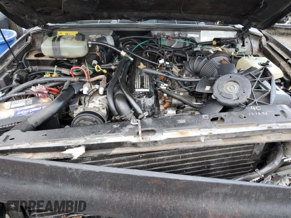 1988 Jeep Grand Cherokee z VIN 1JCMT7895JT247338, wystawiony jako Copart lot #83615234 z przebiegiem 185 676 mil mil oraz Szkoda całkowita • Salvage title. Historia ofert i sprzedaży dostępna na DreamBid. Obrazek 12.