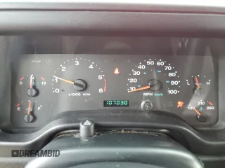 2005 Jeep Wrangler X z VIN 1J4FA39S15P337816, wystawiony jako Copart lot #55957725 z przebiegiem 107 030 mil mil oraz Szkoda całkowita • Salvage title. Historia ofert i sprzedaży dostępna na DreamBid. Obrazek 9.
