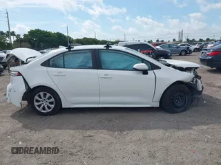 2020 Toyota Corolla LE with VIN 5YFEPRAE1LP117970, listed as a IAAI auction lot 41762831 with 98,179 mi miles. Bid and sale history available at carsss.com. Image 14.