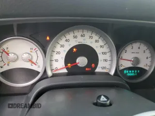 2005 Dodge Durango SLT z VIN 1D4HB48D05F566713, wystawiony jako Copart lot #84339944 z przebiegiem 190 851 mil mil oraz Szkoda całkowita • Salvage title. Historia ofert i sprzedaży dostępna na DreamBid. Obrazek 9.