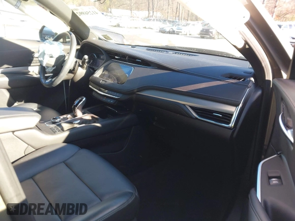 2020 Cadillac XT4 AWD Premium Luxury with VIN 1GYFZDR43LF095467, listed as a IAAI auction lot 41256992 with 21,418 mi miles and . Bid and sale history available at DreamBid. Image 5.