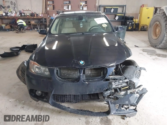 2006 BMW 3 Series 325i with VIN WBAVB13546KX50248, listed as a IAAI auction lot 41901709 with 167,423 mi miles. Bid and sale history available at carsss.com. Image 12.