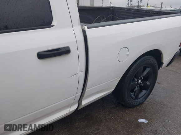 2016 Ram 1500 Express z VIN 1C6RR6FG0GS108211, wystawiony jako IAAI lot #41865011 z przebiegiem 185 518 mil mil oraz . Historia ofert i sprzedaży dostępna na DreamBid. Obrazek 19.