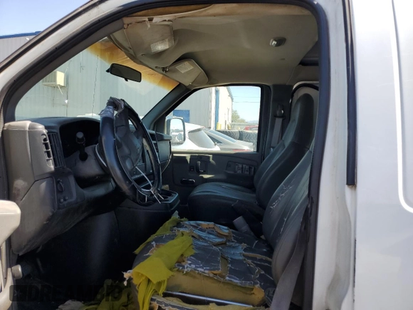 2003 Chevrolet Express Cargo with VIN 1GCGG25V331175531, listed as a Copart auction lot 74990144 with 268,781 mi miles and Clean Title. Bid and sale history available at DreamBid. Image 7.