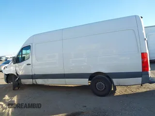2021 Mercedes-Benz Sprinter Cargo with VIN W1Y4ECHY2MT064412, listed as a IAAI auction lot 41069328 with 88,526 mi miles and . Bid and sale history available at carsss.com. Image 14.