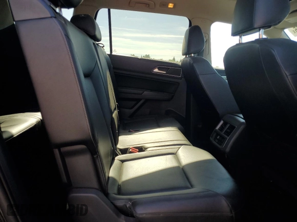 2018 Volkswagen Atlas SEL z VIN 1V2MR2CA5JC556584, wystawiony jako Copart lot #54410255 z przebiegiem 111 580 mil mil oraz Szkoda całkowita • Salvage title. Historia ofert i sprzedaży dostępna na DreamBid. Obrazek 11.