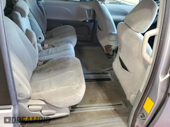 2011 Toyota Sienna LE AAS with VIN 5TDKK3DC8BS094296, listed as a Copart auction lot 85596894 with 156,952 mi miles and Salvage title. Bid and sale history available at DreamBid. Image 11.