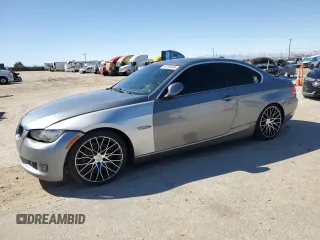 2007 BMW 3 Series 328i z VIN WBAWV13537PG07116, wystawiony jako Copart lot #49739495 z przebiegiem 206 767 mil mil oraz Czysty tytuł • Clean title. Historia ofert i sprzedaży dostępna na DreamBid. Obrazek 1.