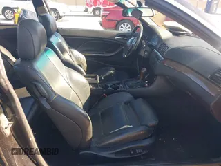 2004 BMW 3 Series 325Ci с VIN WBABV13464JT21200, выставлен на аукционе IAAI как лот 41637957 с пробегом 301 778 миль миль и . История ставок и продаж доступна на DreamBid. Изображение 5.