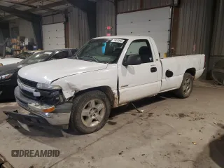 2002 Chevrolet Silverado 1500 with VIN 1GCEC14WX2Z153341, listed as a Copart auction lot 79857644 with 161,247 mi miles and Salvage Title. Bid and sale history available at carsss.com. Image 1.