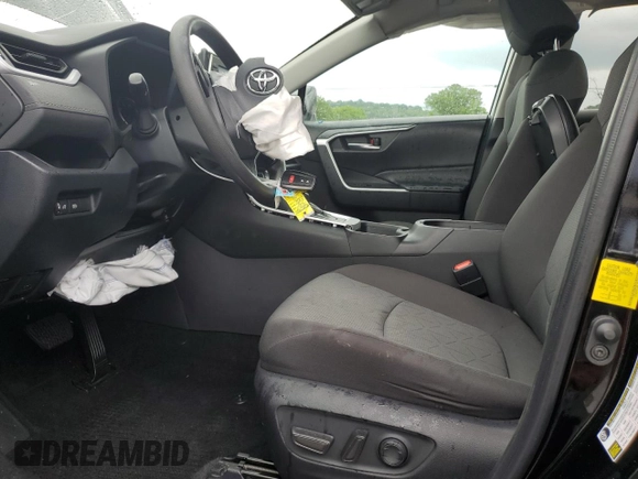 2022 Toyota RAV4 XLE with VIN 2T3W1RFV8NW222612, listed as a Copart auction lot 60675335 with 63,446 mi miles and Salvage title. Bid and sale history available at DreamBid. Image 7.