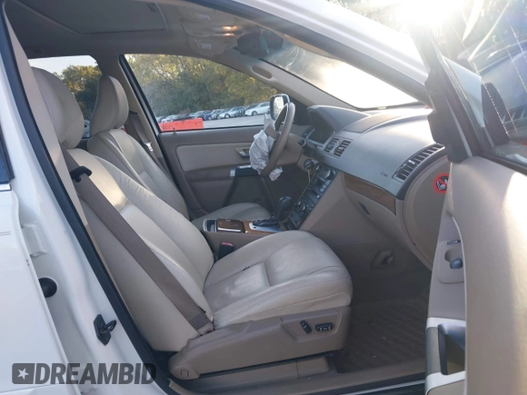 2008 Volvo XC90 I6 with VIN YV4CM982481447638, listed as a IAAI auction lot 40569486 with 150,551 mi miles. Bid and sale history available at carsss.com. Image 5.