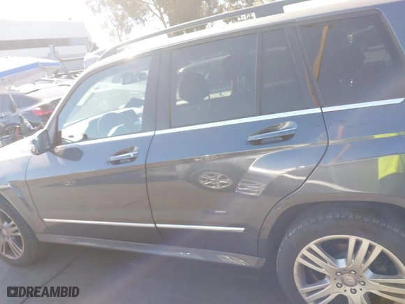 2015 Mercedes-Benz GLK-Class GLK 350 with VIN WDCGG5HB5FG441520, listed as a IAAI auction lot 41626647 with NaN miles. Bid and sale history available at carsss.com. Image 14.