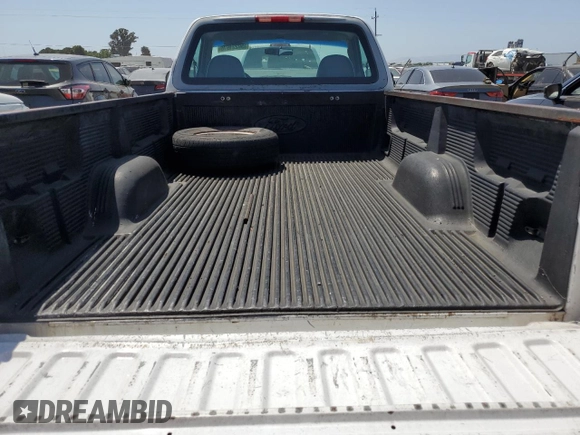 1997 Ford F-150 z VIN 1FTDF1722VKA23000, wystawiony jako Copart lot #59221975 z przebiegiem 182 352 mil mil oraz Czysty tytuł • Clean title. Historia ofert i sprzedaży dostępna na DreamBid. Obrazek 10.