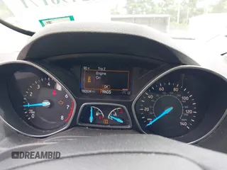 2017 Ford Escape SE z VIN 1FMCU9GD3HUA74463, wystawiony jako IAAI lot #42496171 z przebiegiem 160 534 mil mil oraz . Historia ofert i sprzedaży dostępna na DreamBid. Obrazek 7.