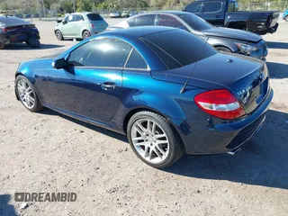 2007 Mercedes-Benz SLK 280 z VIN WDBWK54F67F145453, wystawiony jako IAAI lot #41756983 z przebiegiem 133 608 mil mil oraz . Historia ofert i sprzedaży dostępna na DreamBid. Obrazek 3.