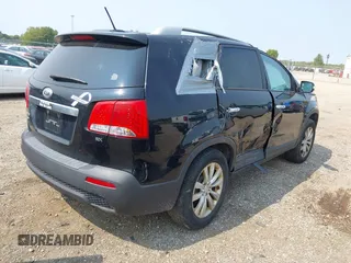 2011 Kia Sorento EX with VIN 5XYKU3A11BG176980, listed as a IAAI auction lot 40322036 with 234,448 mi miles. Bid and sale history available at carsss.com. Image 4.