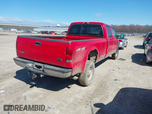 1999 Ford Super Duty F-250 XL with VIN 1FTNW21S5XED28172, listed as a IAAI auction lot 41887957 with 233,990 mi miles. Bid and sale history available at carsss.com. Image 4.