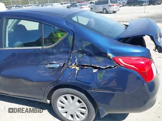 2012 Nissan Versa SV with VIN 3N1CN7AP7CL887870, listed as a IAAI auction lot 41839885 with 239,500 mi miles. Bid and sale history available at carsss.com. Image 6.