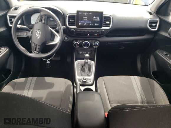 2024 Hyundai Venue SEL z VIN KMHRC8A38RU324692, wystawiony jako Copart lot #54395115 z przebiegiem 12 017 mil mil oraz Czysty tytuł • Clean title. Historia ofert i sprzedaży dostępna na DreamBid. Obrazek 8.