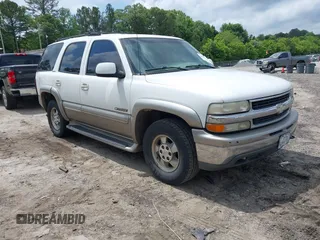 2002 Chevrolet Tahoe LS z VIN 1GNEC13Z12R145907, wystawiony jako IAAI lot #42144771 z przebiegiem 308 201 mil mil oraz . Historia ofert i sprzedaży dostępna na DreamBid. Obrazek 1.