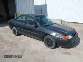 1998 Ford Escort LX z VIN 1FAFP10P5WW237944, wystawiony jako IAAI lot #42239266 z przebiegiem 238 540 mil mil oraz . Historia ofert i sprzedaży dostępna na DreamBid. Obrazek 1.