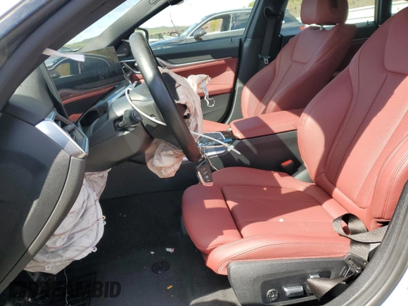 2023 BMW i4 M50 z VIN WBY33AW03PFR42535, wystawiony jako Copart lot #51499445 z przebiegiem 15 248 mil mil oraz Szkoda całkowita • Salvage title. Historia ofert i sprzedaży dostępna na DreamBid. Obrazek 7.
