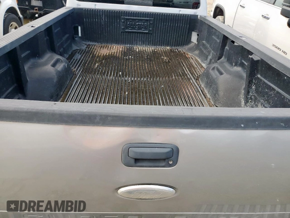 2008 Ford F-350 z VIN 1FTWW32R48ED79122, wystawiony jako Copart lot #59936295 z przebiegiem Nie podano mil oraz Czysty tytuł • Clean title. Historia ofert i sprzedaży dostępna na DreamBid. Obrazek 10.