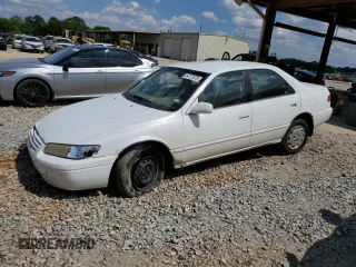1997 Toyota Camry LE z VIN 4T1BG22K8VU048436, wystawiony jako Copart lot #54777875 z przebiegiem Nie podano mil oraz Szkoda całkowita • Salvage title. Historia ofert i sprzedaży dostępna na DreamBid. Obrazek 1.