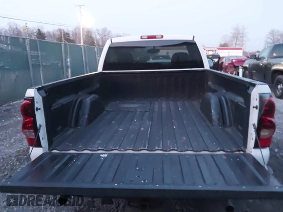 2006 Chevrolet Silverado 1500 Work Truck with VIN 3GCEK14X76G177081, listed as a IAAI auction lot 41676807 with 258,403 mi miles. Bid and sale history available at carsss.com. Image 8.